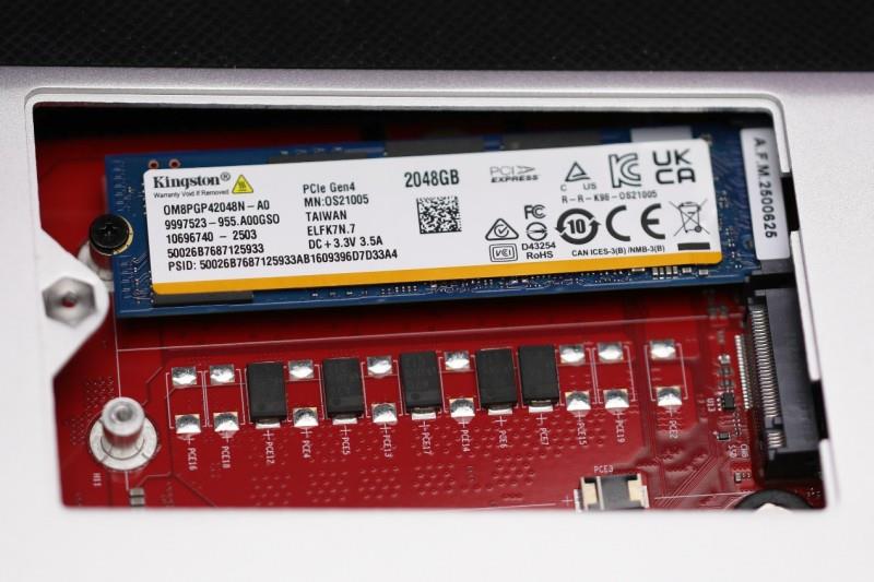 “跟上AI時代”？不，我就是時代！磐鐳YO1 AMD銳龍AI Max+395桌面AI超算中心